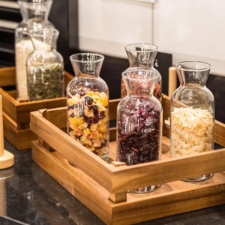 - The Niu, Rig By Ihg Hotel