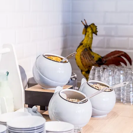 - The Niu, Rig By Ihg Hotel 3*