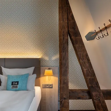 - The Niu, Rig By Ihg