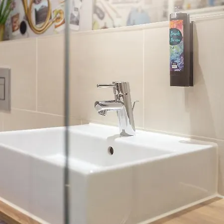 - The Niu, Rig By Ihg Hotel