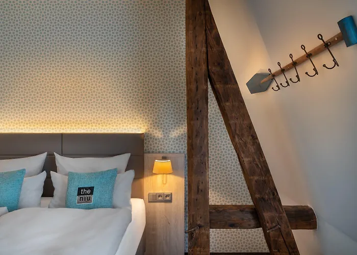 - The Niu, Rig By Ihg